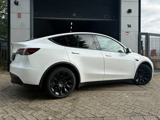 Foto 2 van Tesla Model Y Long Range AWD 75 kWh | Elektrisch | 2022 | Panoramadak | Premium Audio | Keyless | Ve