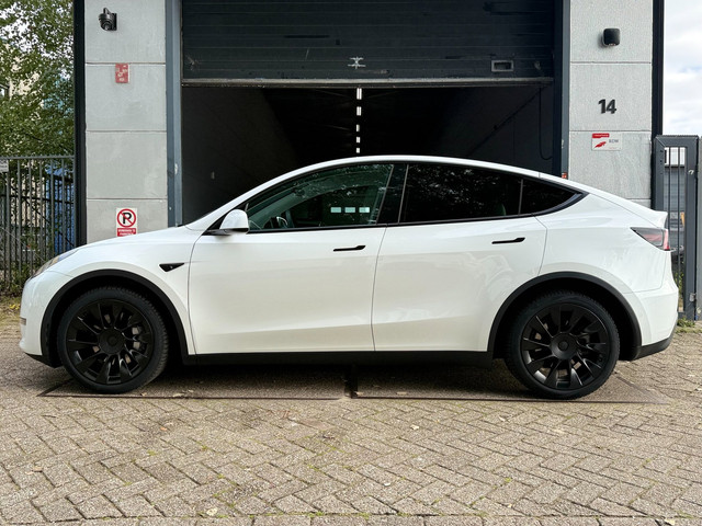 Foto 3 van Tesla Model Y Long Range AWD 75 kWh | Elektrisch | 2022 | Panoramadak | Premium Audio | Keyless | Ve