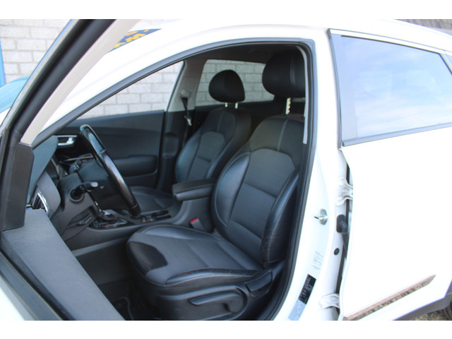 Foto 5 van Kia Niro 1.6 GDi PHEV DynamicLine Trekhaak Clima Navi Stoel- stuurverwarming