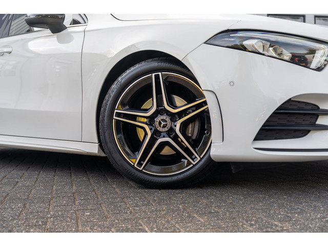 Foto 8 van Mercedes-Benz A-klasse 200 AMG