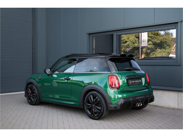 Foto 3 van MINI 3-deurs 2.0 John Cooper Works 231PK | Pro Exhaust | Pano | ACC | HUD | Camera | KeyLess | Stuur