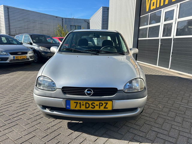 Foto 8 van Opel Corsa 1.2i-16V Strada | NAP | AUTOMAAT |