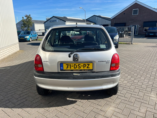 Foto 5 van Opel Corsa 1.2i-16V Strada | NAP | AUTOMAAT |