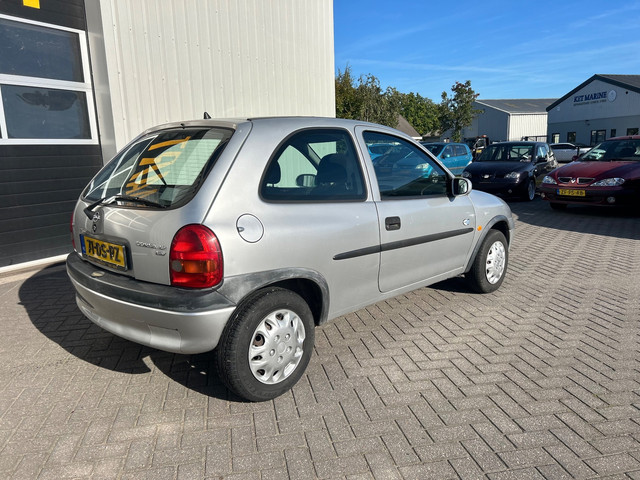 Foto 4 van Opel Corsa 1.2i-16V Strada | NAP | AUTOMAAT |