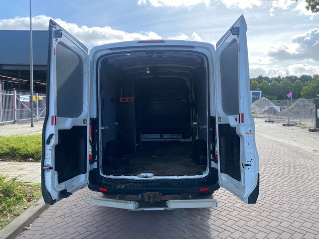 Foto 5 van Ford Transit 350 2.2 TDCI L3H2 Ambiente / 108.395 KM NAP / Airco / Camera / PDC / APK 20-2-2027 / 20