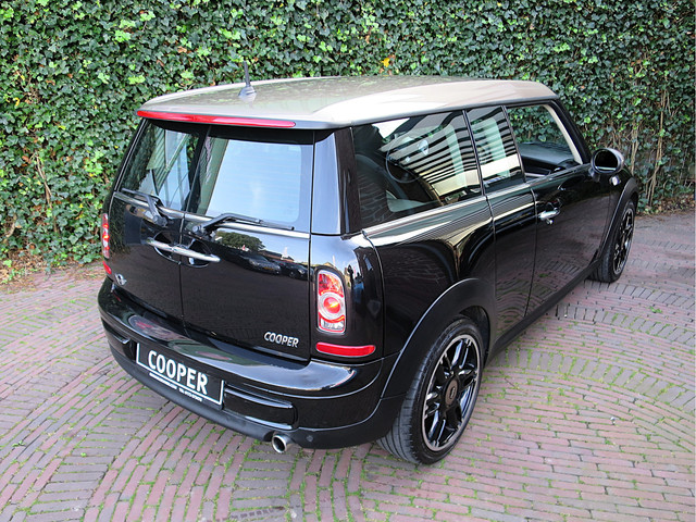 Foto 10 van MINI Clubman 1.6 Cooper BondStreet R55 LCI met Leder, Clima, afn. trekhaak en 17"