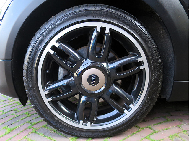 Foto 7 van MINI Clubman 1.6 Cooper BondStreet R55 LCI met Leder, Clima, afn. trekhaak en 17"