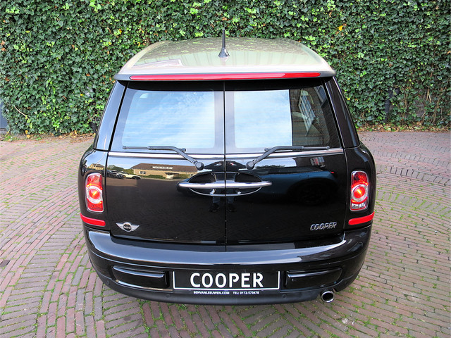 Foto 2 van MINI Clubman 1.6 Cooper BondStreet R55 LCI met Leder, Clima, afn. trekhaak en 17"