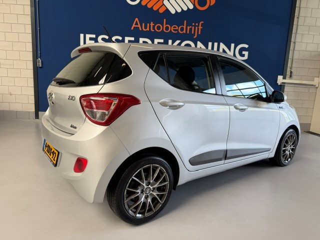 Foto 5 van Hyundai I10 1.0i i-Motion Premium /bj.2014 / kleur: grijs / NAP met 142036 km./ APK 09/2027 / climat