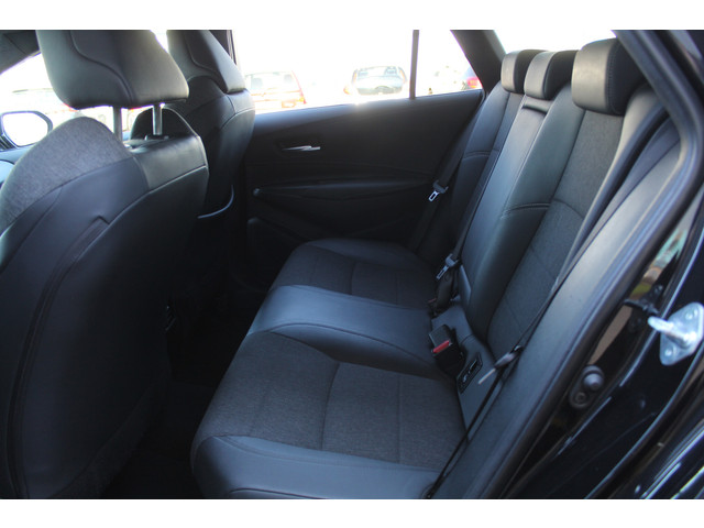 Toyota Corolla Touring Sports 1.8 Hybrid Dynamic | Rijklaar | Apple/Android | LED | Keyless | Camera