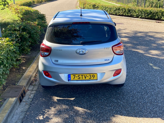 Foto 5 van Hyundai I10 1.0i i-Motion Comfort Plus rijklaar incl. nw apk!!