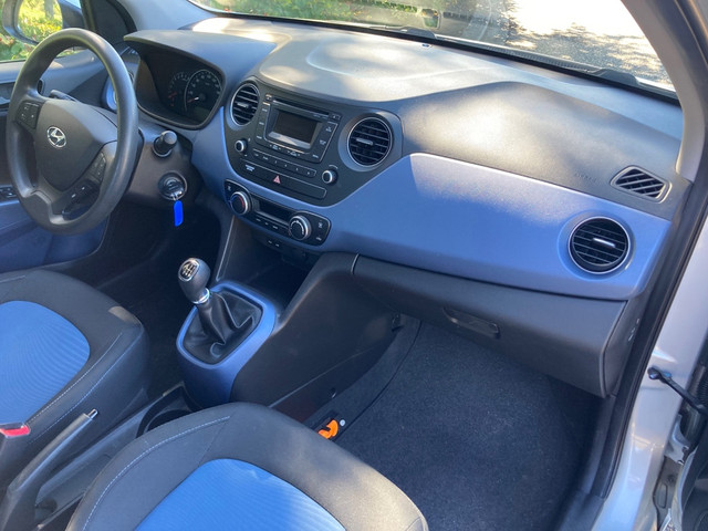 Foto 6 van Hyundai I10 1.0i i-Motion Comfort Plus rijklaar incl. nw apk!!