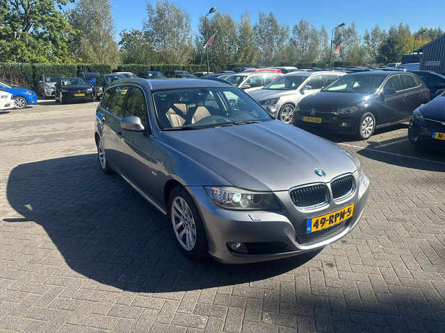 Foto 2 van BMW 3-serie Touring 318i Luxury Line , automaat , leer , navigatie , pdc