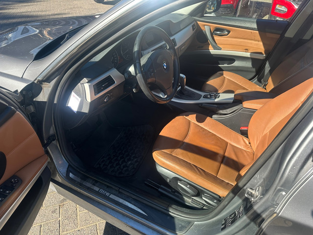Foto 4 van BMW 3-serie Touring 318i Luxury Line , automaat , leer , navigatie , pdc