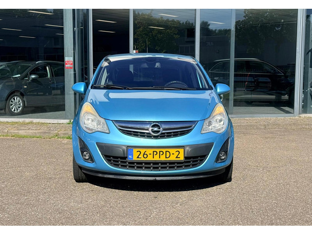 Foto 10 van Opel Corsa 1.4-16V Cosmo|Automaat|Trekhaak|Airco|NAP|APK|