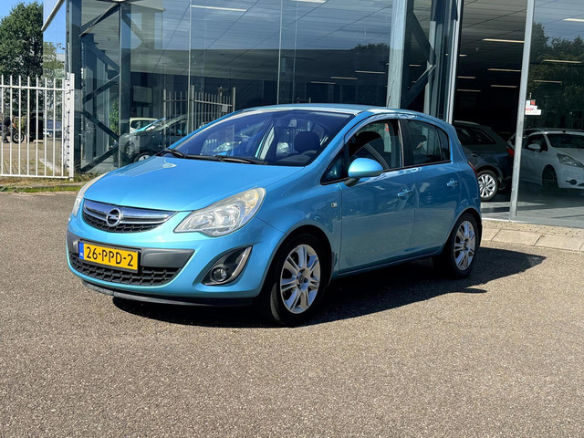 Foto 9 van Opel Corsa 1.4-16V Cosmo|Automaat|Trekhaak|Airco|NAP|APK|
