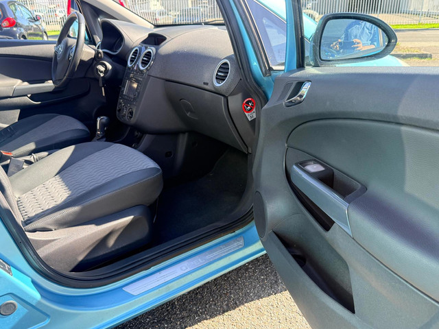 Foto 2 van Opel Corsa 1.4-16V Cosmo|Automaat|Trekhaak|Airco|NAP|APK|