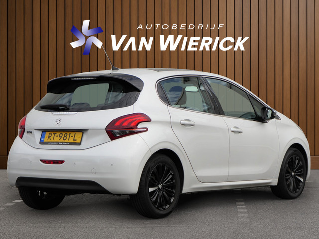 Foto 4 van Peugeot 208 1.2 82PK Tech Edition! | Carplay | Panoramadak | Sportvelgen