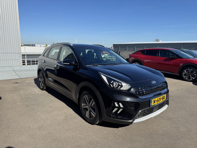 Foto 6 van Kia Niro 1.6 GDi Hybrid Style Edition Schuif/kanteldak, Trekhaak, 1e eign. NL-auto! Navigatie, Achte