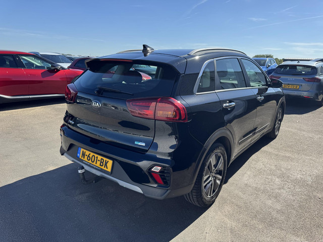 Foto 7 van Kia Niro 1.6 GDi Hybrid Style Edition Schuif/kanteldak, Trekhaak, 1e eign. NL-auto! Navigatie, Achte