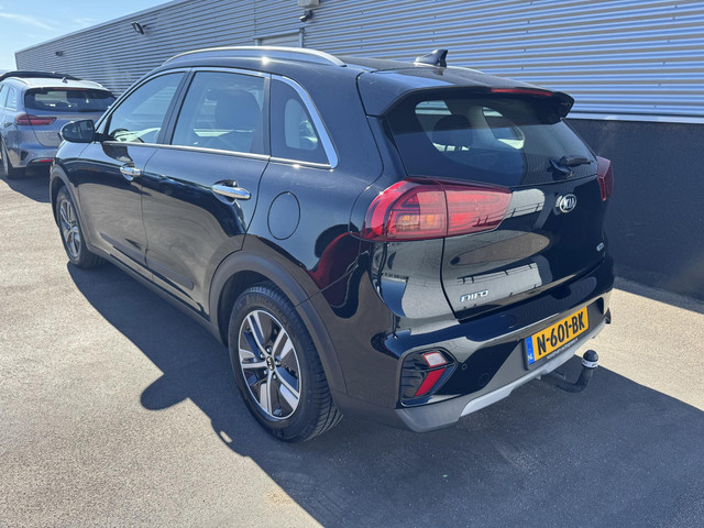Foto 9 van Kia Niro 1.6 GDi Hybrid Style Edition Schuif/kanteldak, Trekhaak, 1e eign. NL-auto! Navigatie, Achte