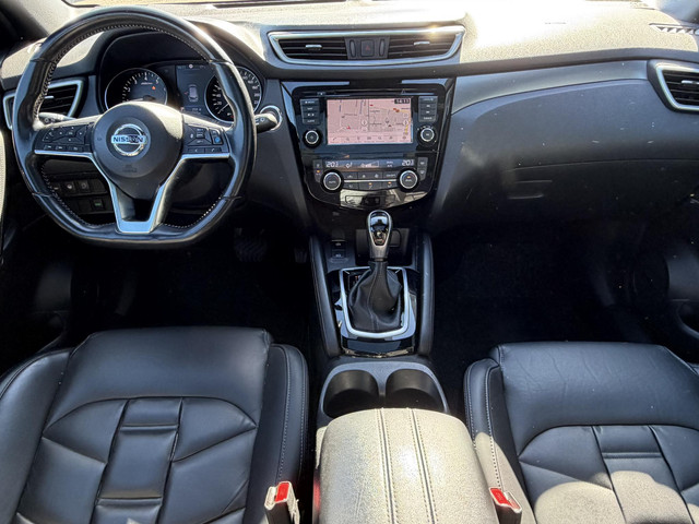 Foto 5 van Nissan Qashqai 1.3 DIG-T Tekna + | BOSE | Leder | Trekhaak | Panoramadak | 360° camera | Stoel- en s