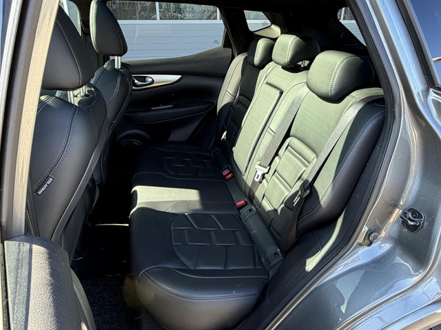Foto 10 van Nissan Qashqai 1.3 DIG-T Tekna + | BOSE | Leder | Trekhaak | Panoramadak | 360° camera | Stoel- en s