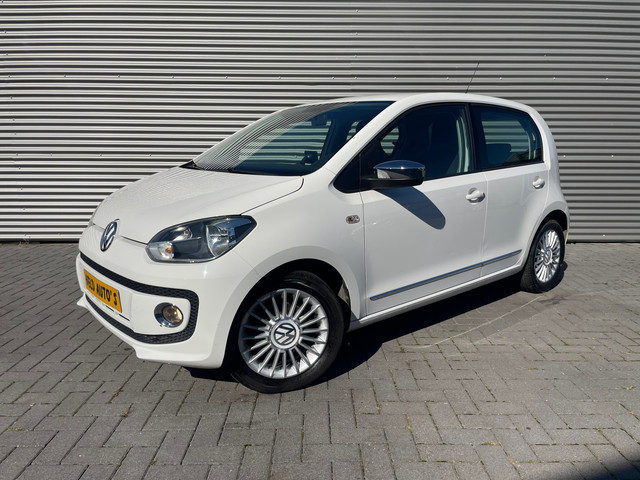 Foto 3 van Volkswagen Up! 1.0 move up! 2014 navi / lmv / airco / elek pakket