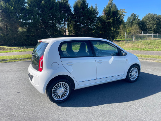 Foto 8 van Volkswagen Up! 1.0 move up! 2014 navi / lmv / airco / elek pakket