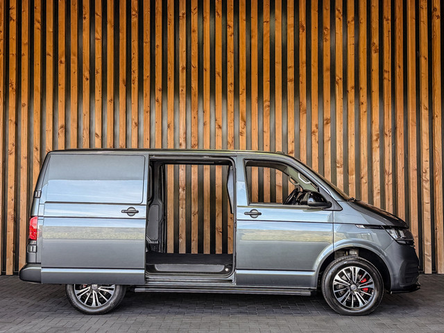Foto 8 van Volkswagen Transporter 2.0 TDI 150PK DSG Bestelwagen L1H1 | 2X SCHUIFDEUR | COMFORTSTOELEN | NAVI |