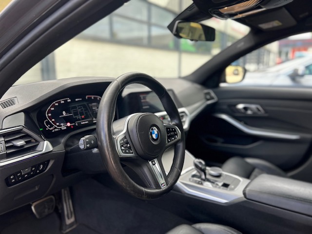 Foto 9 van BMW 3-serie 330e eDrive Edition [INCL-BTW] M-Pakket | Hud|Keyless| Adaptive cruise|.....