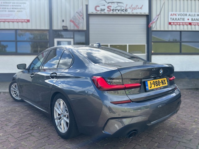 Foto 6 van BMW 3-serie 330e eDrive Edition [INCL-BTW] M-Pakket | Hud|Keyless| Adaptive cruise|.....