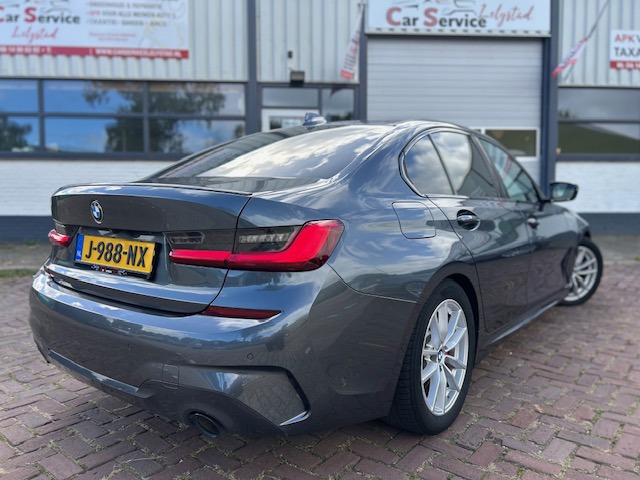Foto 5 van BMW 3-serie 330e eDrive Edition [INCL-BTW] M-Pakket | Hud|Keyless| Adaptive cruise|.....