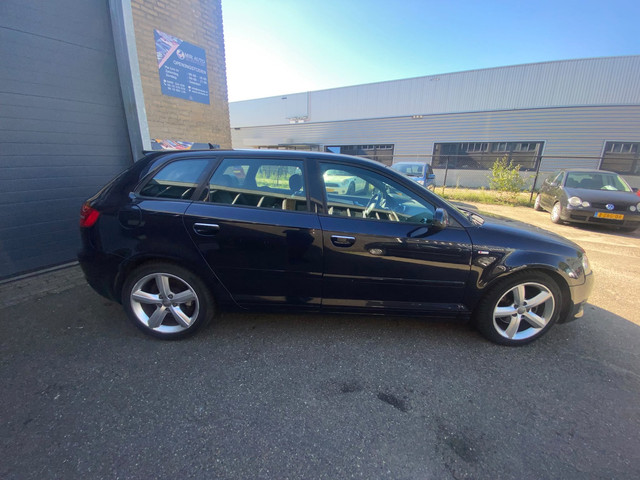 Foto 3 van Audi A3 Sportback 1.4 TFSI Ambition Pro Line S