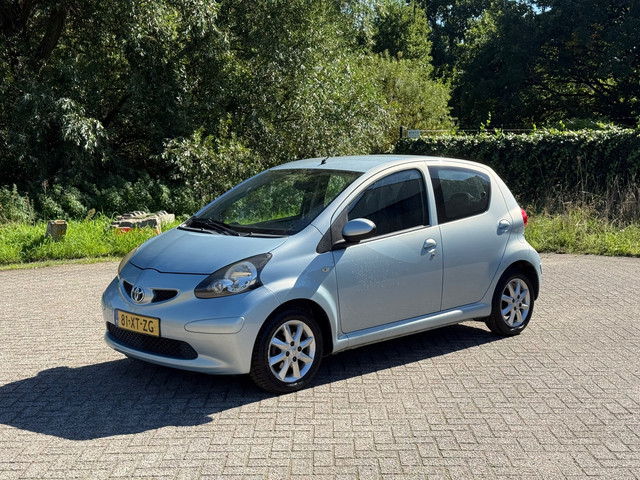 Foto 2 van Toyota Aygo 1.0-12V + NL I NWE KOPPELING I NWE APK I NETTE AUTO I INRUILKOOPJE