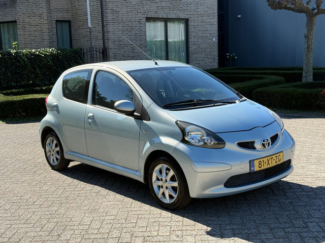 Foto 10 van Toyota Aygo 1.0-12V + NL I NWE KOPPELING I NWE APK I NETTE AUTO I INRUILKOOPJE