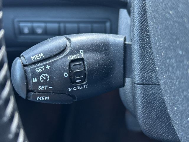 Foto 9 van Peugeot 308 SW 1.2 PureTech Blue Lease Premium panodak airco/ecc navigatie apk