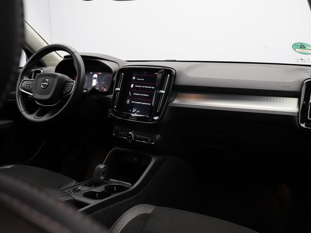Foto 4 van Volvo XC40 T5 Twin Engine Momentum Pro / Trekhaak / 360 camera / Elektr. bed. achterklep