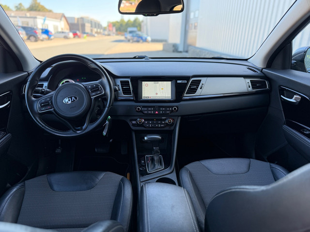 Foto 9 van Kia Niro 1.6 GDi Hybrid DynamicLine Airco/Ecc Leer Navi Camera