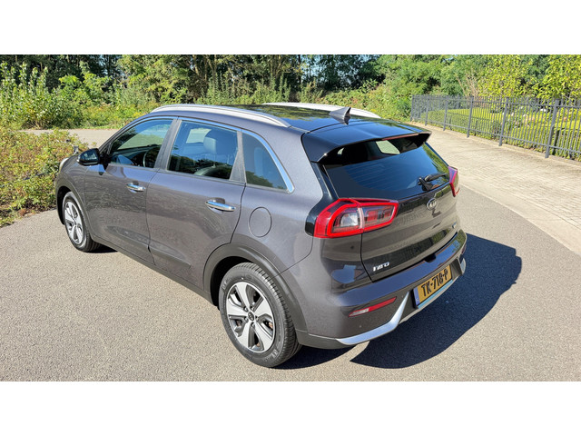 Foto 7 van Kia Niro 1.6 GDi Hybrid DynamicLine Airco/Ecc Leer Navi Camera
