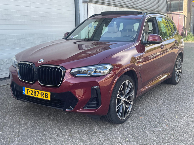 Foto 4 van BMW X3 xDrive30e High Executive
