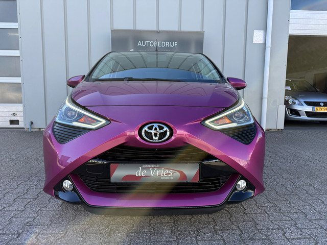 Foto 3 van Toyota Aygo 1.0 VVT-i x-cite BI-TONE / Airco / Bluetooth / Cruise control / LMV /