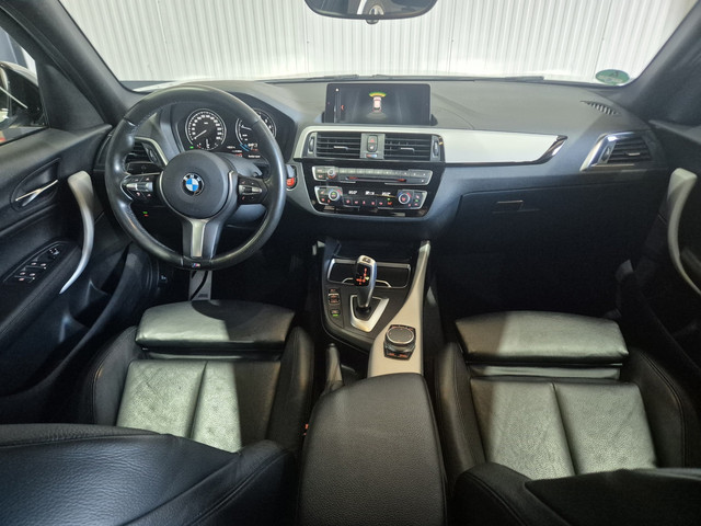 Foto 3 van BMW 1-serie 118i High Executive, M-Sport, facelift model (LCI 2) en rijklaar