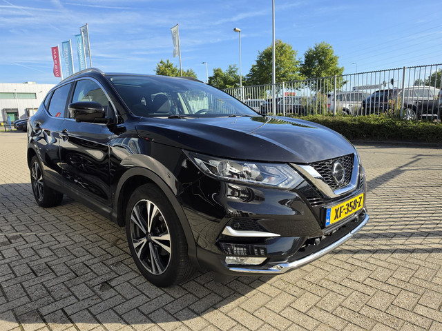 Foto 4 van Nissan Qashqai 1.3 DIG-T N-Connecta | Panoramadak | 360° Camera | Trekhaak |