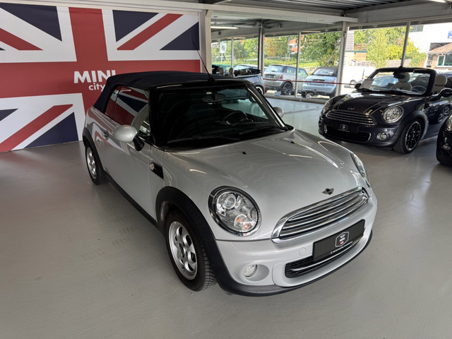 Foto 8 van Mini Cabrio 1.6 Cooper Pepper ( 6 MAANDEN GARANTIE )