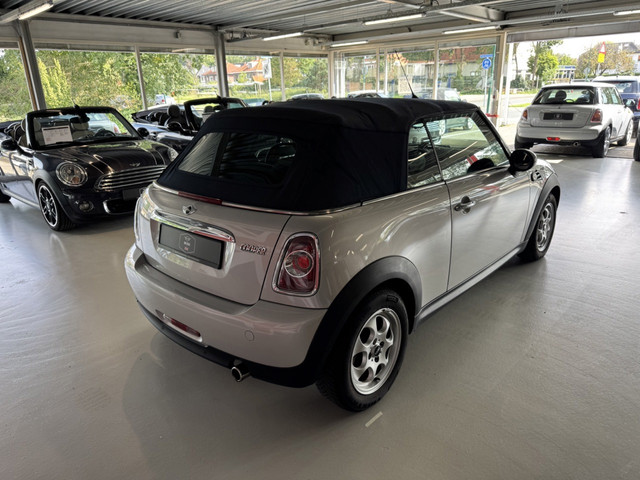 Foto 7 van Mini Cabrio 1.6 Cooper Pepper ( 6 MAANDEN GARANTIE )