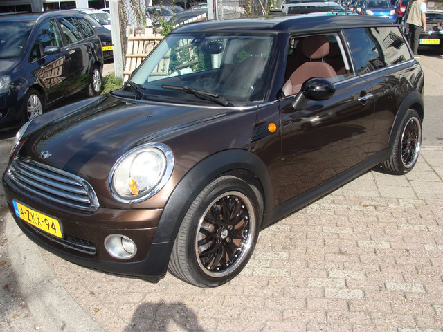 Foto 9 van Mini Clubman 1.6 Cooper airco elek pak nap apk