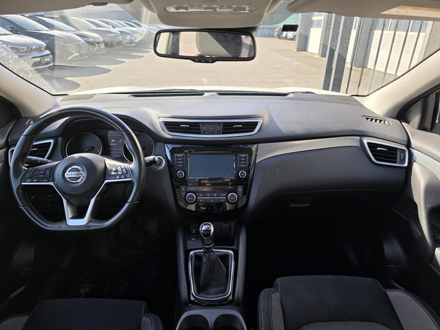 Foto 7 van Nissan Qashqai 1.3 DIG-T N-Connecta  | Panoramadak | 360° Camera | Trekhaak |