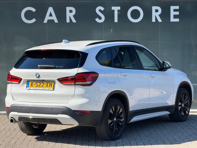 Foto 4 van BMW X1 SDrive18i High Executive CAMERA CARPLAY NAV TREKHAAK