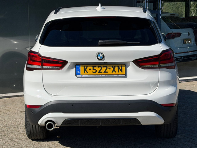 Foto 6 van BMW X1 SDrive18i High Executive CAMERA CARPLAY NAV TREKHAAK